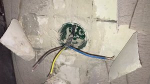 Разводка проводов в комнате. Электрика