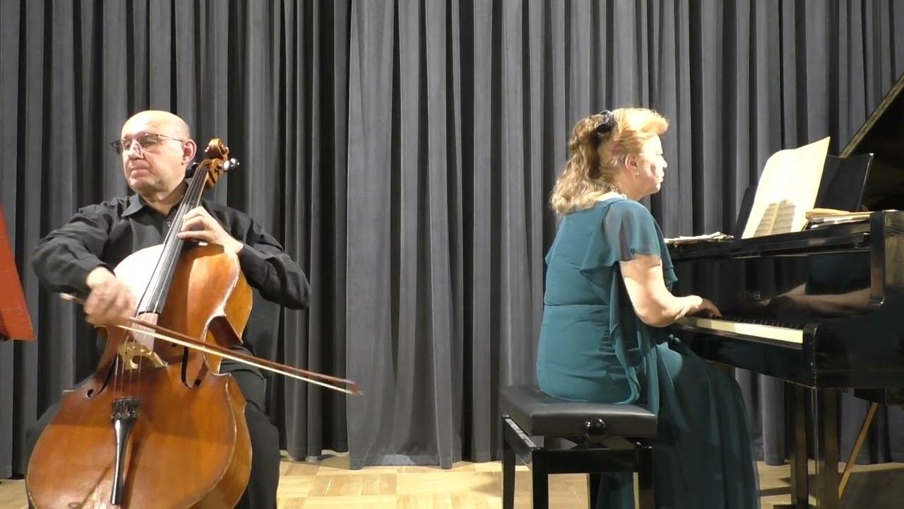 П.Чайковский.Сентиментальный вальс. смотреть онлайн