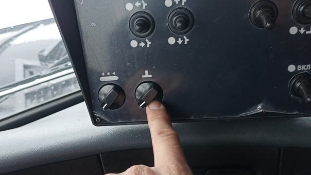 Комбинированная дорожная машина на базе Sinotruk Howo