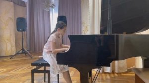 Ц. Кюи «Мелодический эскиз» соч. 16 №2
Мильштейн Эмилия, 9 лет
