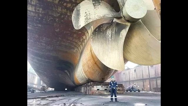 Мегалофобия с Напрягающей музыкой