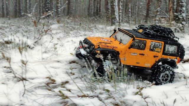 Зима против Весны Yikong Jeep Wrangler Rubicon Апрель адиоуправляемое время 4x4 смотреть онлайн