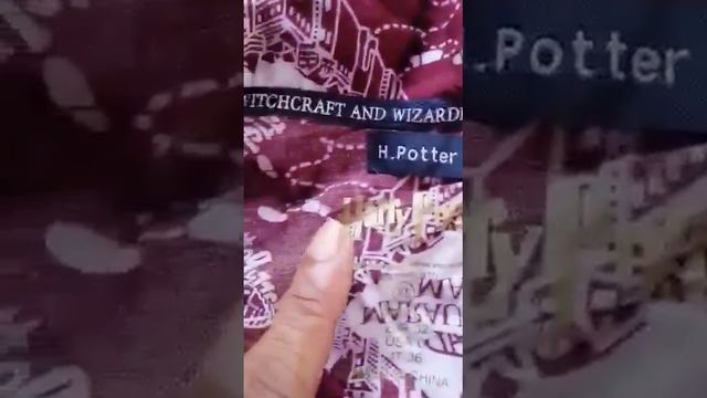 uniforme scolaire portant les signes maléfiques смотреть онлайн