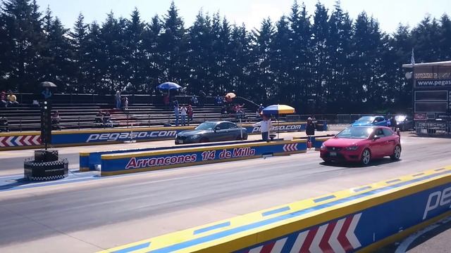 Arrancones Leon Cupra vs BMW 220i