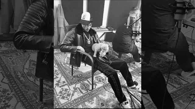 TUS DADIS - filomanchao, Gorrilla de la Palmilla, NikaskoFlow, CheeseChain. смотреть онлайн