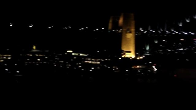 Cunard Queen Mary 2 QM2 in Sydney Australia - plus sail out смотреть онлайн