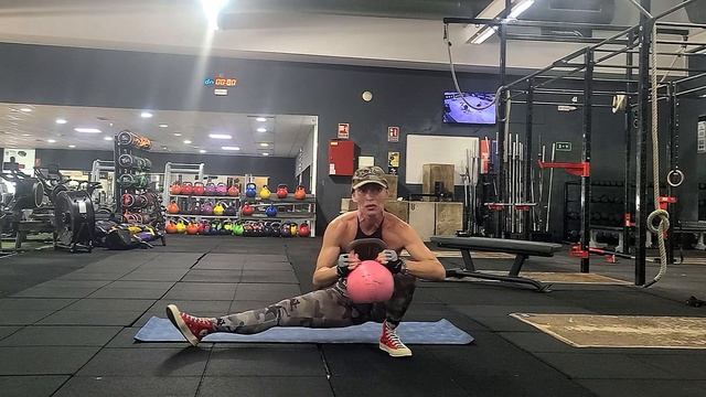 приседания смотреть онлайн