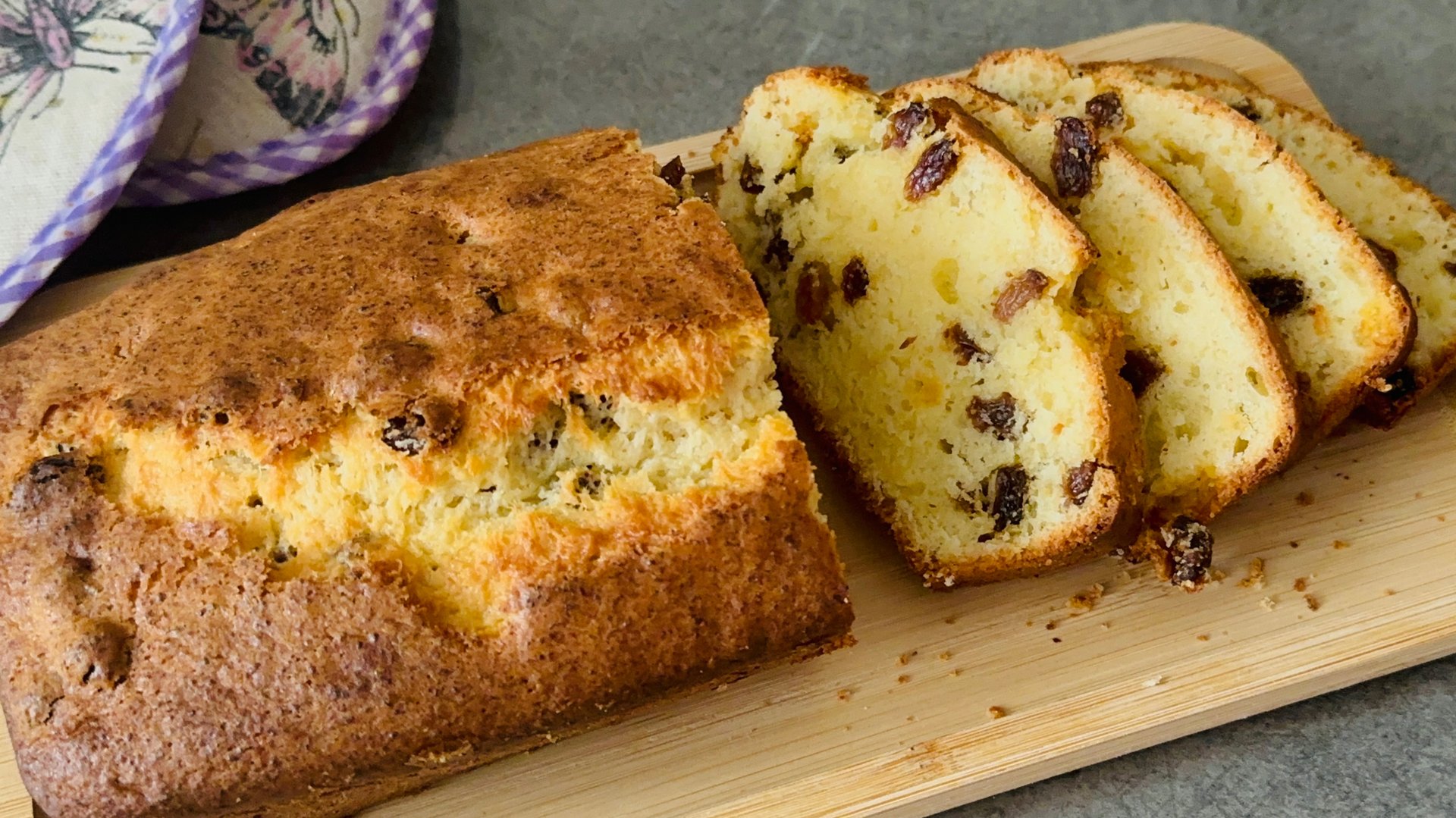 Кекс с изюмом в духовке / Классический рецепт творожного кекса с изюмом в форме (ну ооочень вкусно) смотреть онлайн