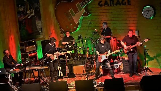 dIRE sTRATS Tribute to Dire Straits Bluesgarage 14 01 22 смотреть онлайн