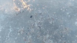 Техническая соль (галит) в действии. Характерный треск