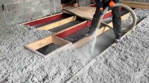 2 способа монтажа эковаты на горизонтальные перекрытия