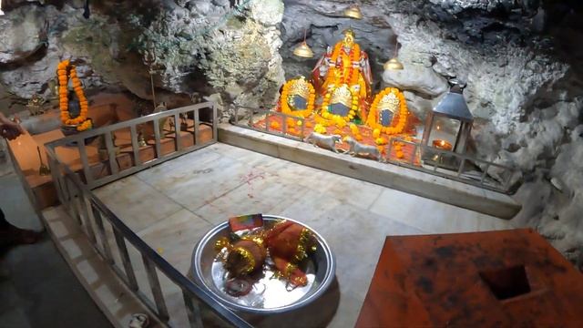 मां वैष्णों देवी गुफा के दर्शन, vaishno devi gufa darshan dehradun смотреть онлайн