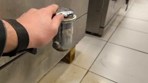 Замена уплотнителей сливного крана котла пищеварочного Abat КПЭМ-250/9Т