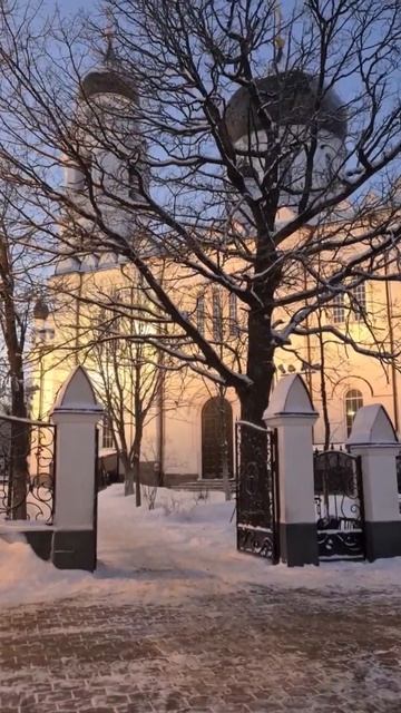 Собор Архангела Михаила в Ломоносове смотреть онлайн