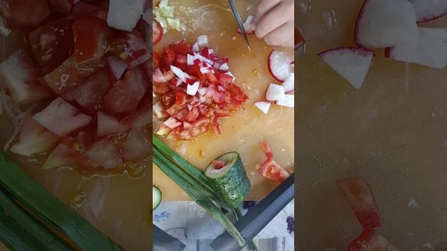 СУПЕР ВКУСНЫЙ САЛАТ😋 смотреть онлайн