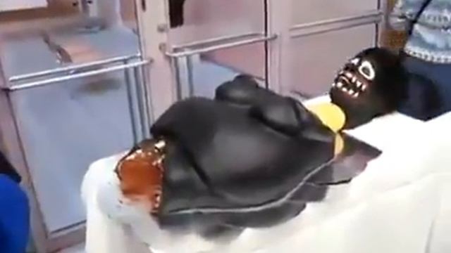 Вкусному тортику очень больно!Ржу немогу! смотреть онлайн