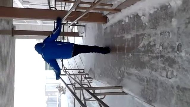Пацан не может забраться P. S. РЖАКА смотреть онлайн