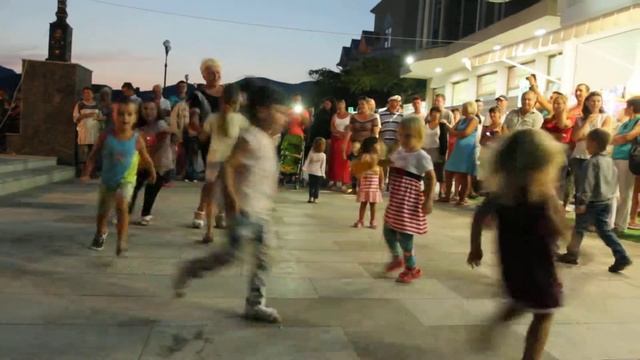 Судак выступление на набережной оркестра Дома Культуры. смотреть онлайн