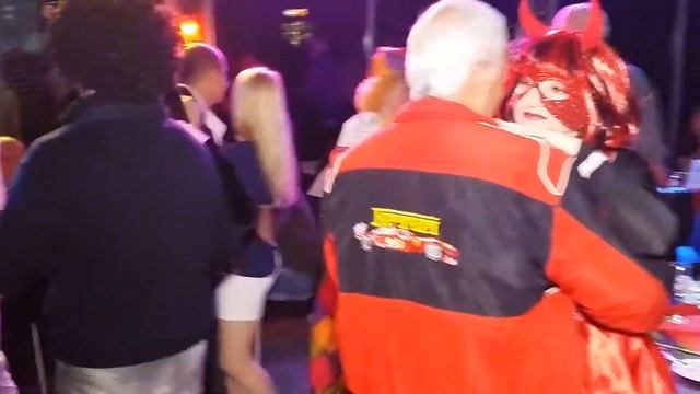 Много романтики на Карнавальной вечеринке, с группой "Вторая Половинка" (12.03.2015) смотреть онлайн