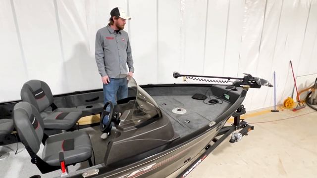 2023 Tracker Pro Guide V16 Fishing Boat смотреть онлайн