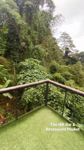 Красивый видовой ресторан на Пхукете тайской кухни смотреть онлайн