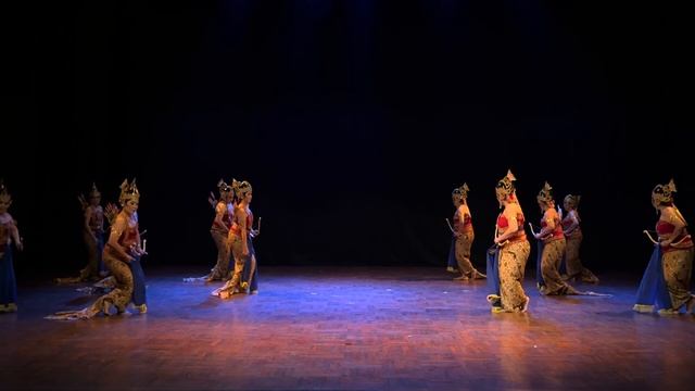 RETNO PAMUDYA _ HARI TARI DUNIA 2024 | Teater Kecil ISI Surakarta смотреть онлайн