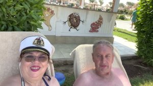 Существо неизвестной породы. Снова о еде и море. Наш отпуск в Египте.