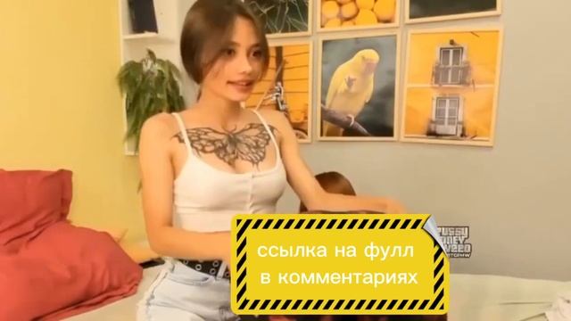 СТРИМЕРША ОТШЛЕПАЛА И РАЗДЕЛА ПОДРУГУ НА СТРИМЕ ЗА 1 300 000р ОТ МЕЛЛСТРОЯ смотреть онлайн