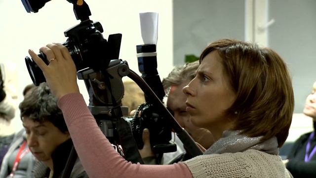 19 октября 2012 | 2-in-1 | Пресс-конференция жюри смотреть онлайн