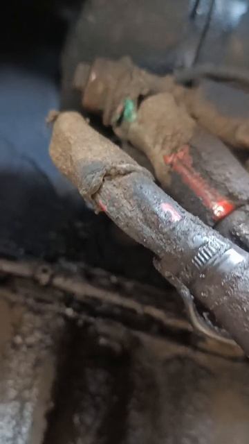 актрос мп3  пропала зарядка. КПП не работает. не заводится двигатель.