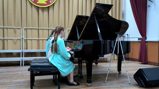 Кислова Екатерина, Коврижкина Ксения. Трушина Софья Рахманинов "Вальс" в 6 рук смотреть онлайн