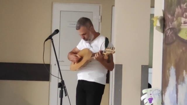 В обіймах хмар смотреть онлайн