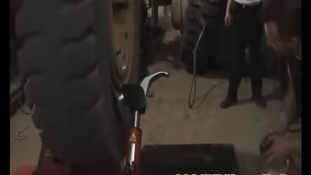 Шиномонтажный стенд Navigator 0358 GIGA