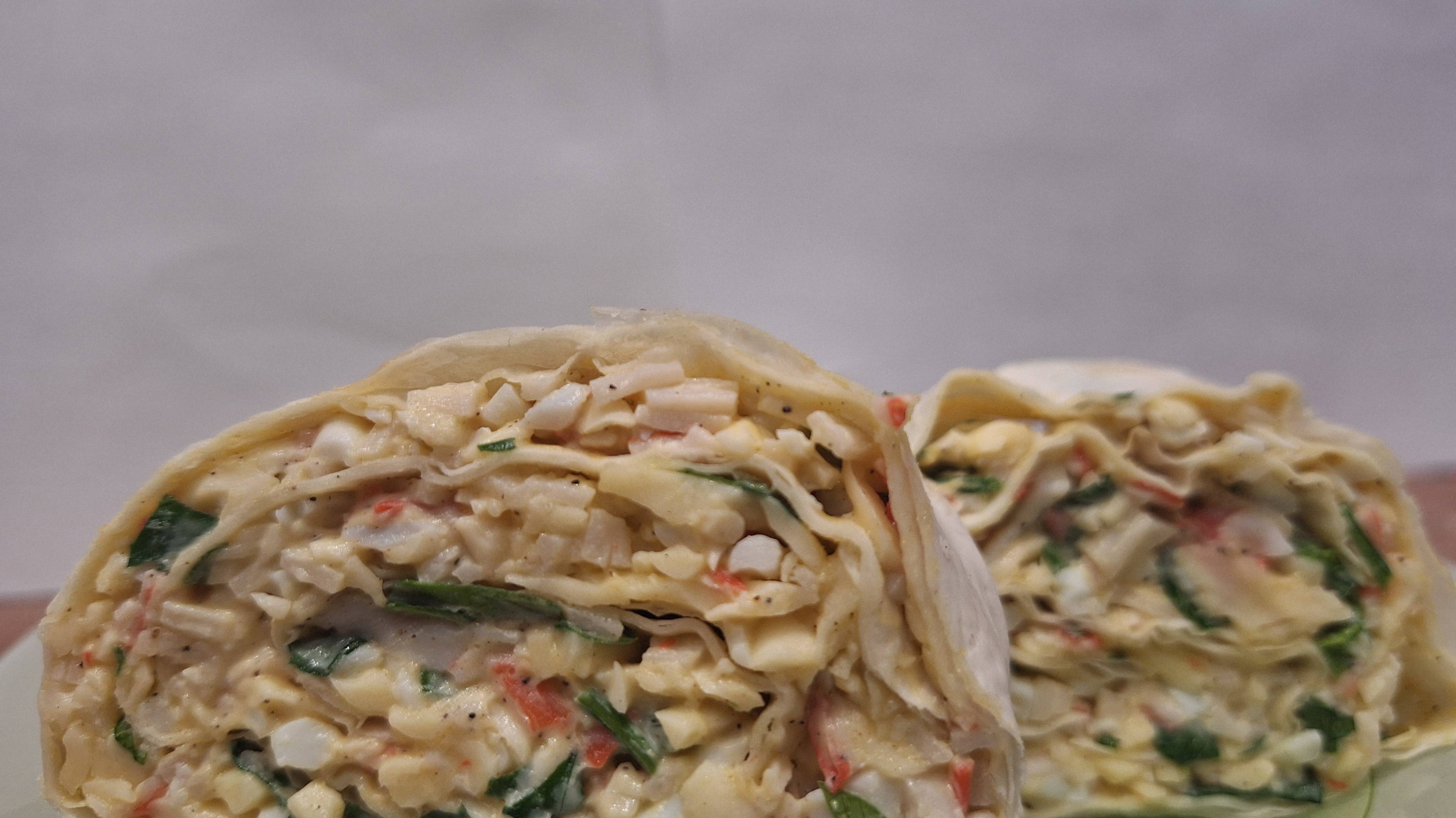 Рулет с крабовыми палочками