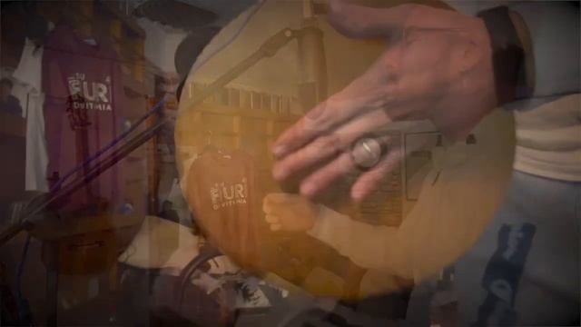 Ci fazzu i complimenti - Davis Muccari (cantata sulla zampogna) смотреть онлайн