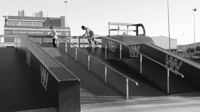 Go Roller Skate Shop - Bruno Canali - Onda Skate Park Spain смотреть онлайн