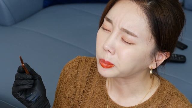 [Mukbang ASMR] 대왕 랍스터 🦞 직접만든 불닭 주먹밥 치즈 불닭볶음면 먹방 Giant Lobster & RiceBall Recipe Eatingshow Ssoyoung смотреть онлайн