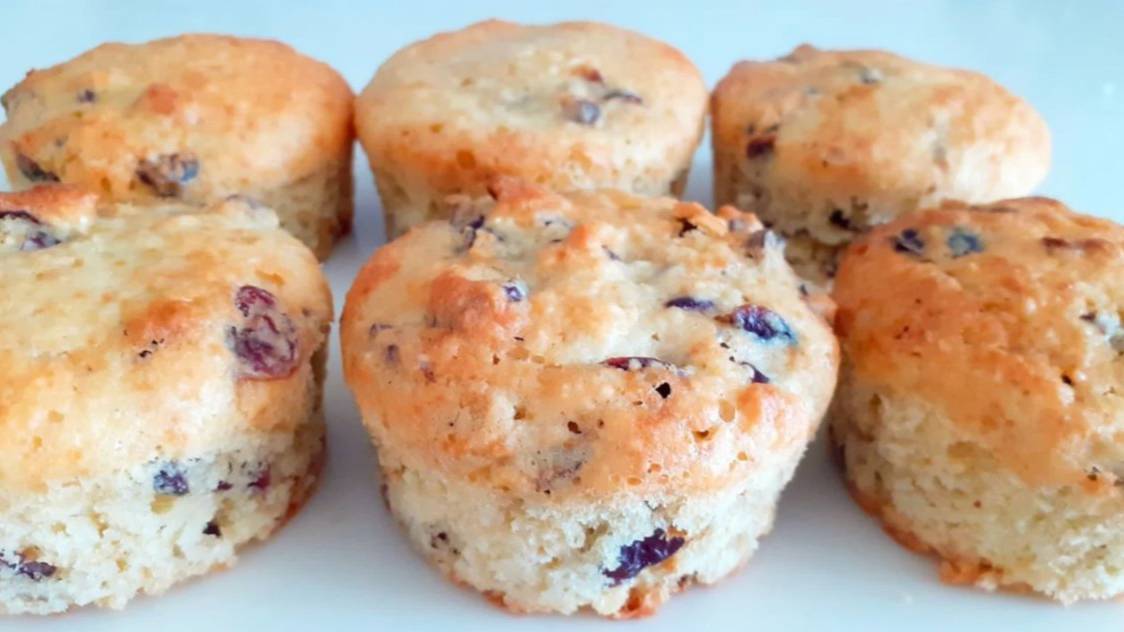 Безглютеновые КетО Кексы с клюквой. Полезная выпечка без сахара! смотреть онлайн