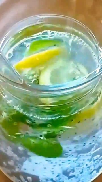Eating Chia Seeds for Weight Loss - Detox Recipe смотреть онлайн