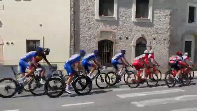 Tirreno-Adriatico: 4^ Tappa Terni-Cascia, passaggio a Scheggino смотреть онлайн