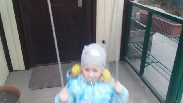 Чупа-чупс с лимоном и кокосом на качеле Taisia !!! OK Taisia. смотреть онлайн