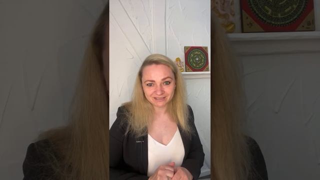 Астро Тарологический прогноз на Май 2024 с Марией Индане 2 часть смотреть онлайн