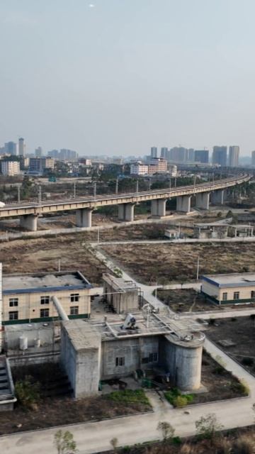 Китайский скоростной поезд в деревню смотреть онлайн