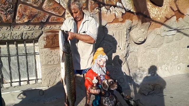 моя щука которую я подстрелил на Каховском водохранилище. смотреть онлайн
