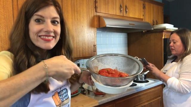 Retro Grandma Recipe - Raspberry and Stewed Tomato JELLO Salad! смотреть онлайн