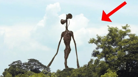 За нами охотится Сереноголовый 😱