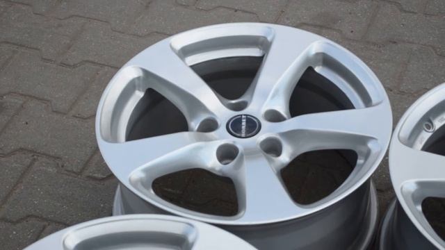 Felgi Borbet BmW e60 F10 8 x 17 et20 GermanY 72,6mm. 5x120 Oryginalny Lakier. смотреть онлайн