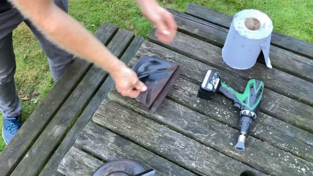 Restoring and Routine Maintenance of an Oil bath air filter (1975) & explained how it works смотреть онлайн