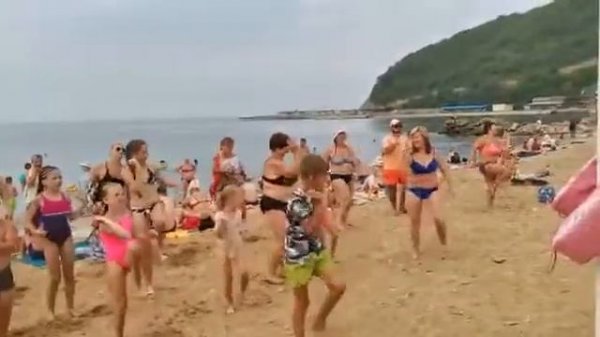 Муниципальный пляж Джубга. Зарядка 30.07.2019