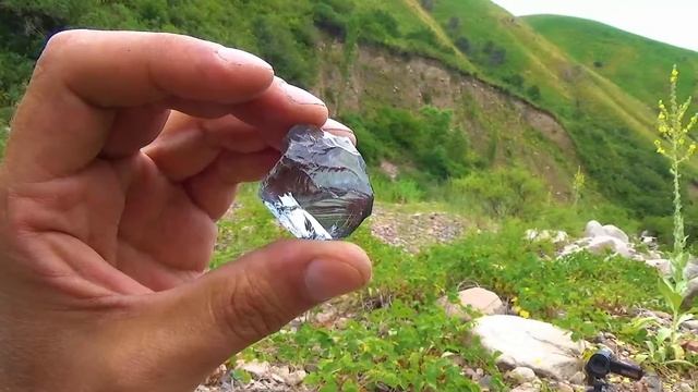 В руке камень 38 смотреть онлайн